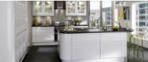White high gloss with integrated<br/>handle
